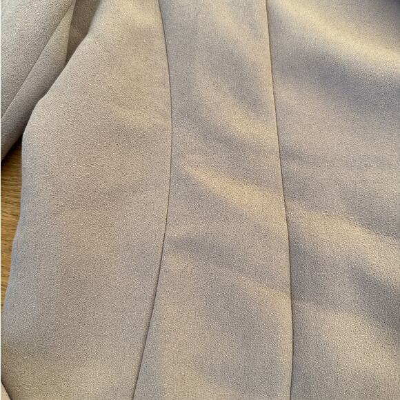 House of CB - Button Front Fitted Blazer in Beige - Picture 3 of 6